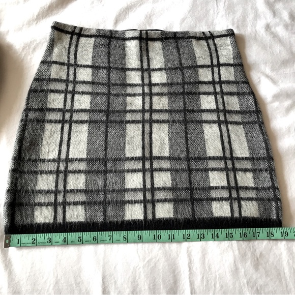 Plaid Mini Skirt - Picture 6 of 11